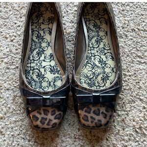 Anne Klein leopard print flats size 9.5